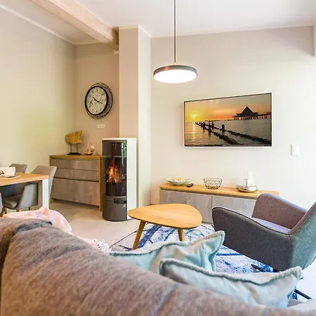 Апартаменты Quartier Am Waldschloss App 06 *